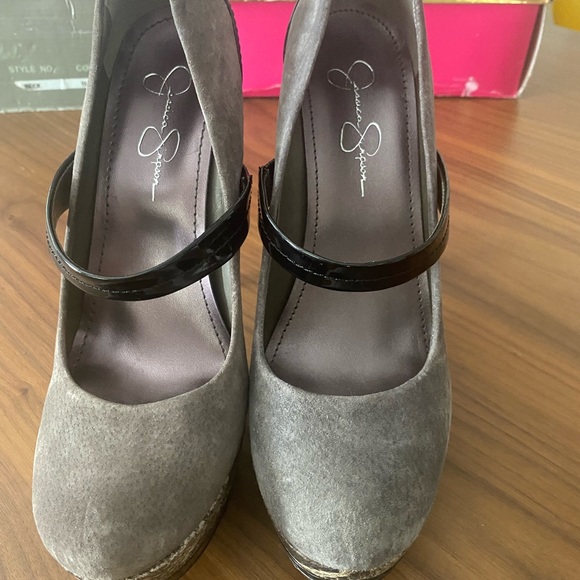 Jessica Simpson python stacked heels - Picture 2 of 6